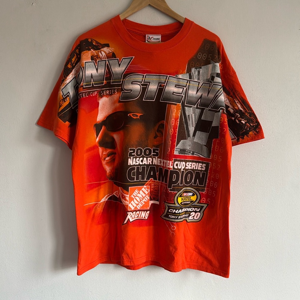 Vintage Y2K Tony Stewart T-Shirt / Nascar Cup Champion / 2005 / AOP / XL